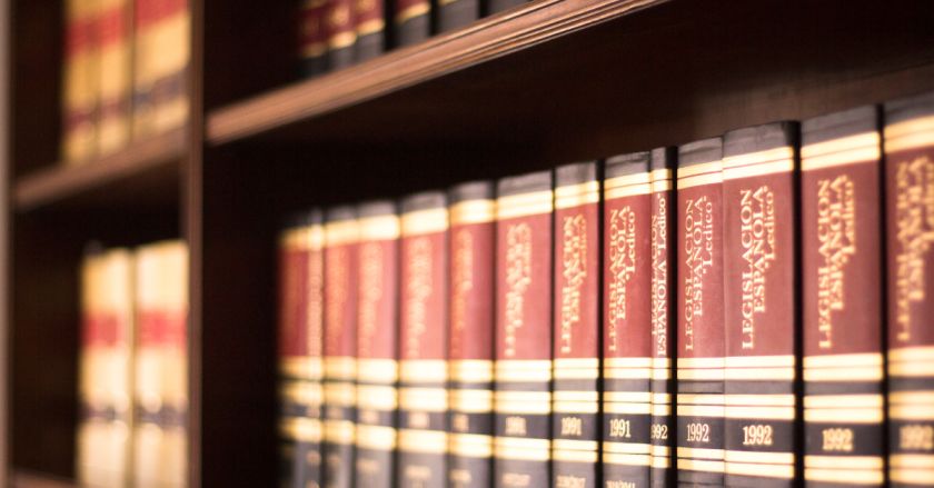 Books on Legal Tech and AI every lawyer should use